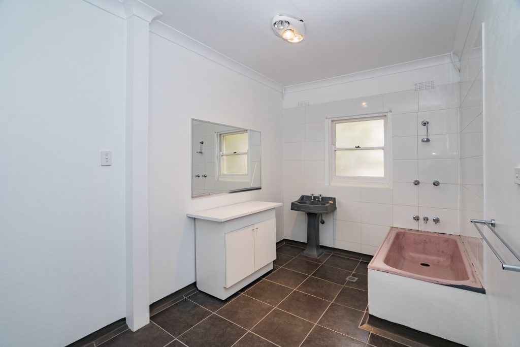 15 Larmer Street, Narrandera NSW 2700 - photo 8