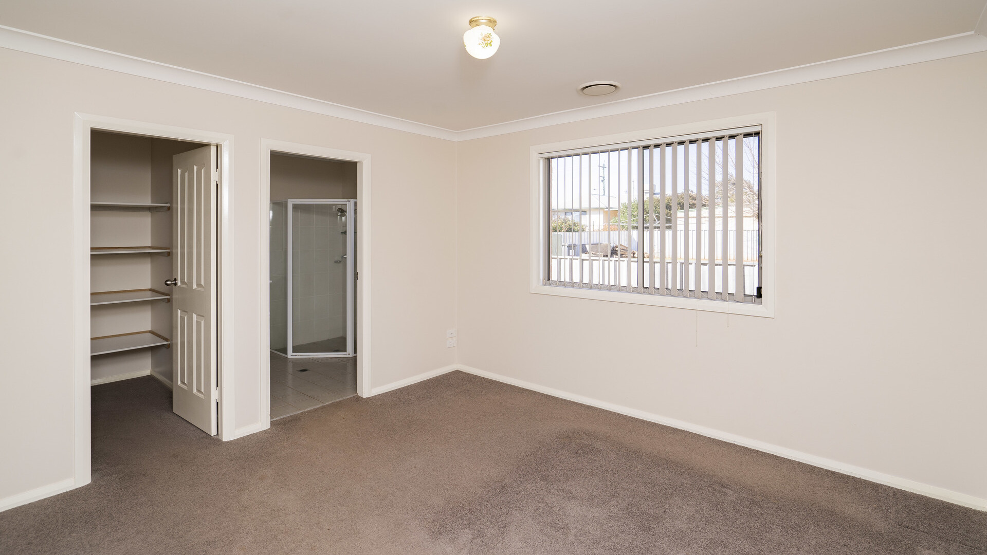 77 Deutcher Street, Temora NSW 2666 - photo 13