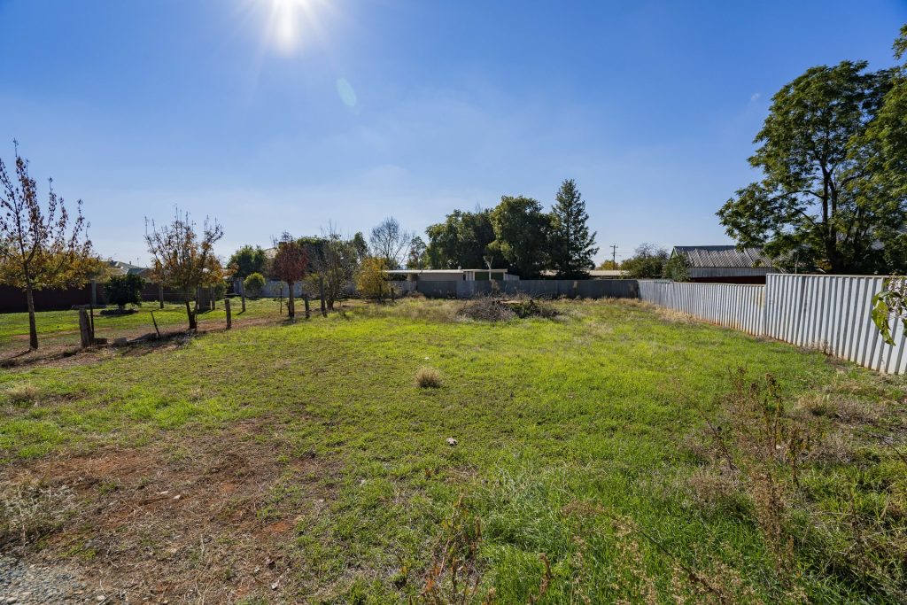 77 Deutcher Street, Temora NSW 2666 - photo 23