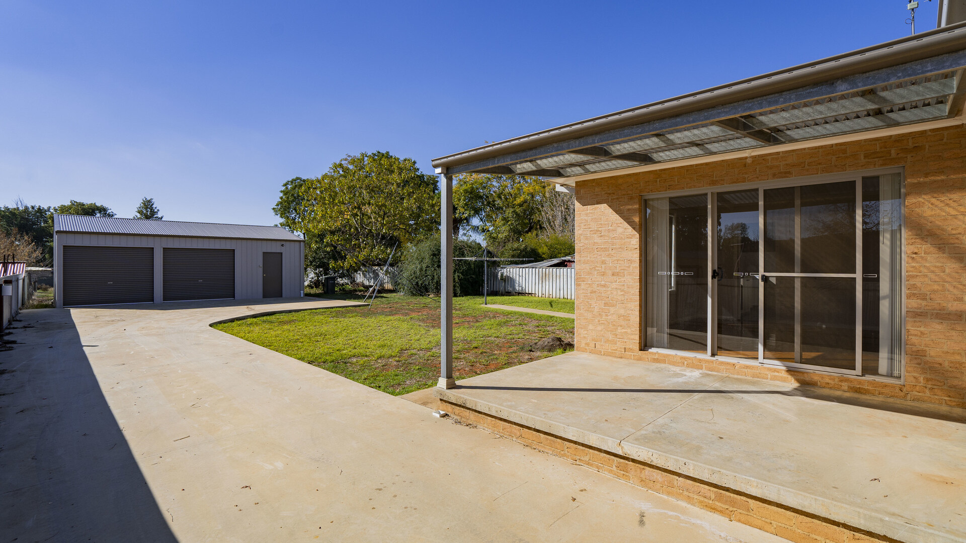 77 Deutcher Street, Temora NSW 2666 - photo 5