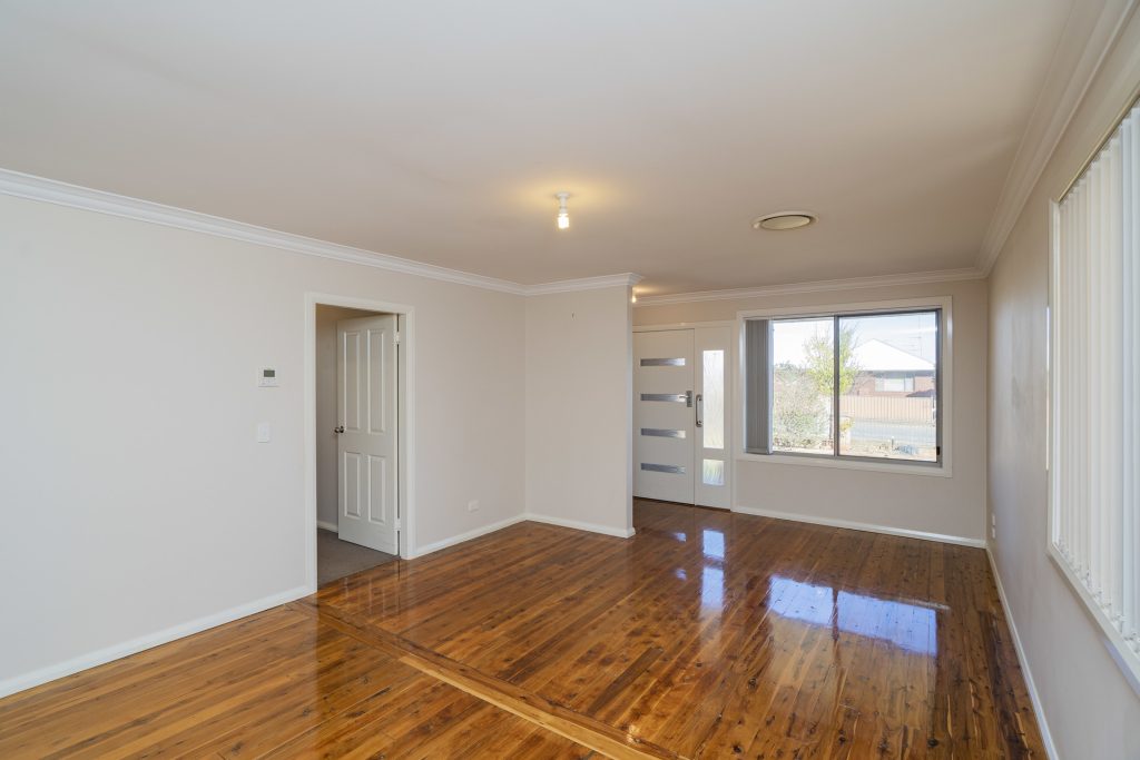 77 Deutcher Street, Temora NSW 2666 - photo 6