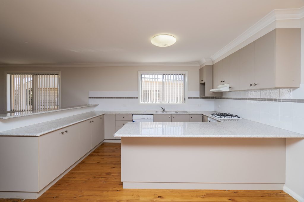 77 Deutcher Street, Temora NSW 2666 - photo 8