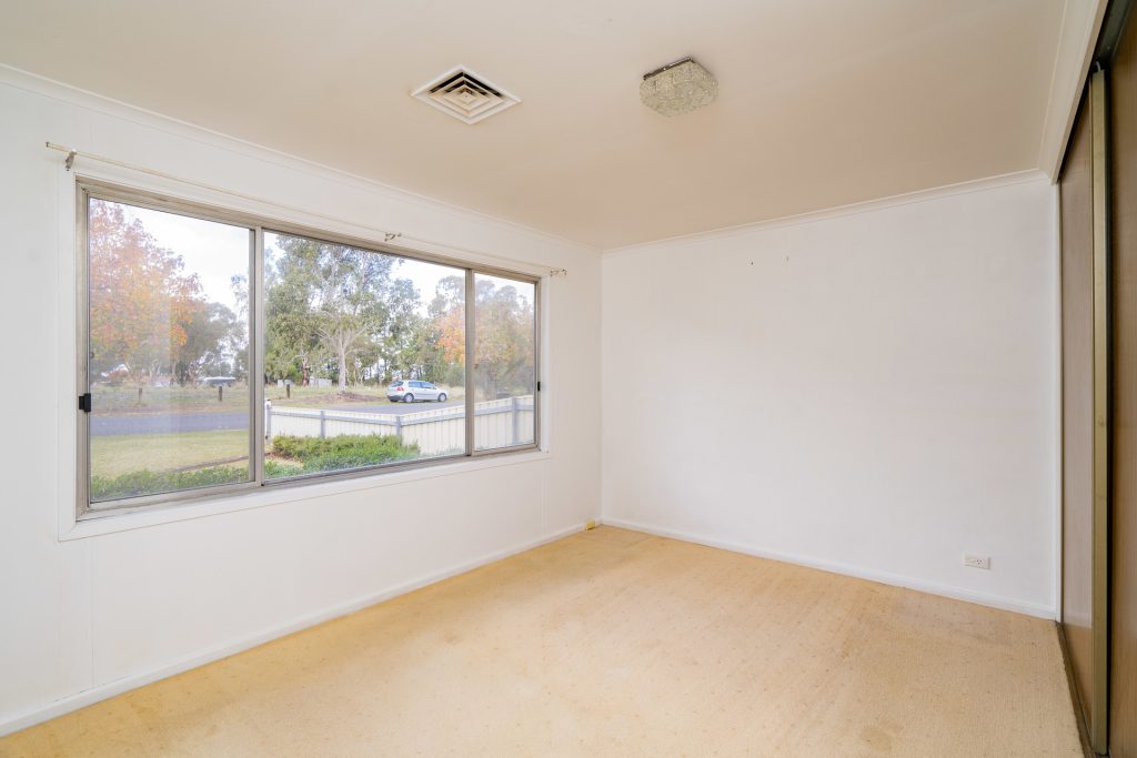 18 Broad Street, Narrandera NSW 2700 - photo 13