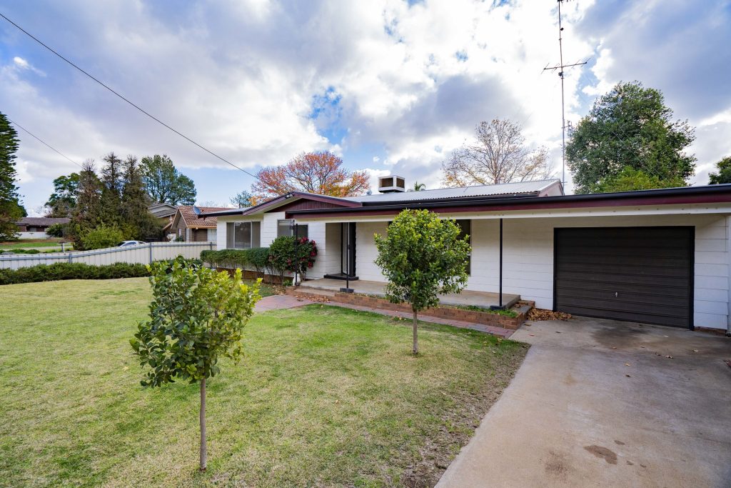 18 Broad Street, Narrandera NSW 2700 - photo 20