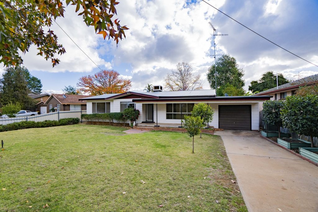 18 Broad Street, Narrandera NSW 2700 - photo 22