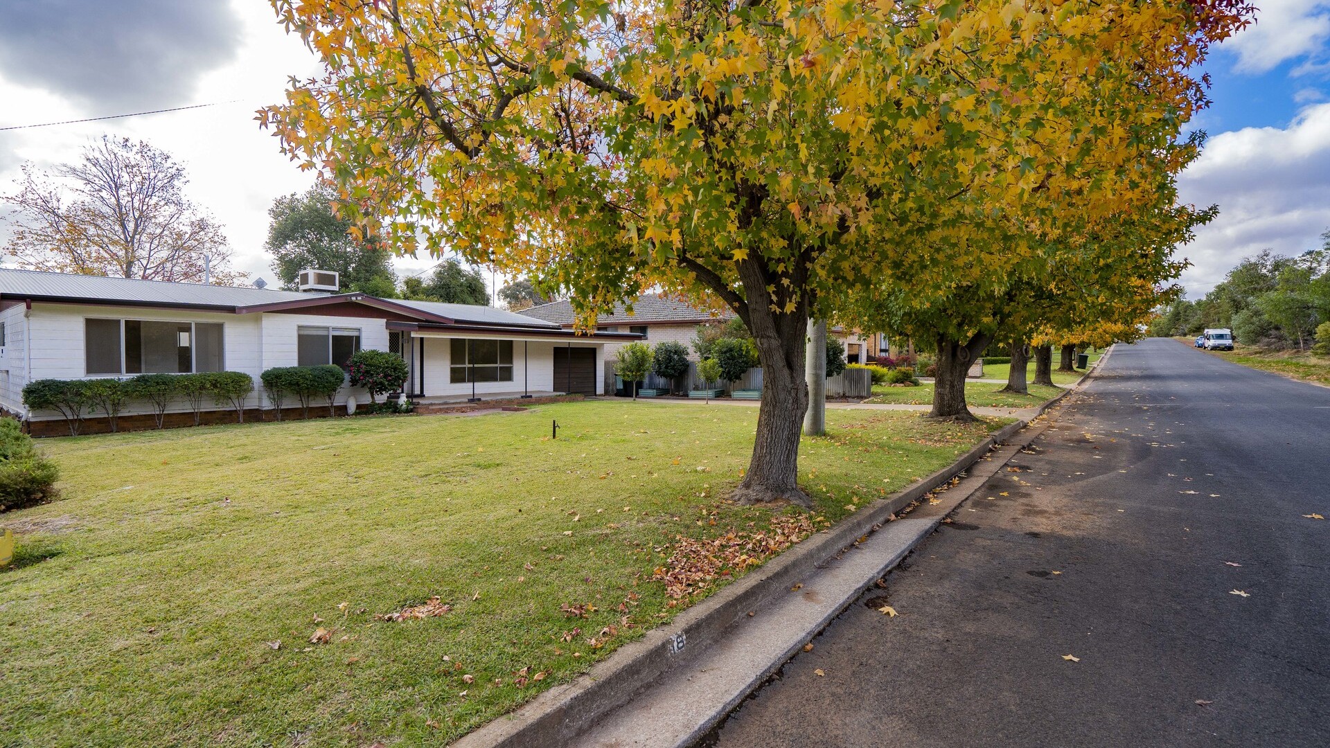 18 Broad Street, Narrandera NSW 2700 - photo 25