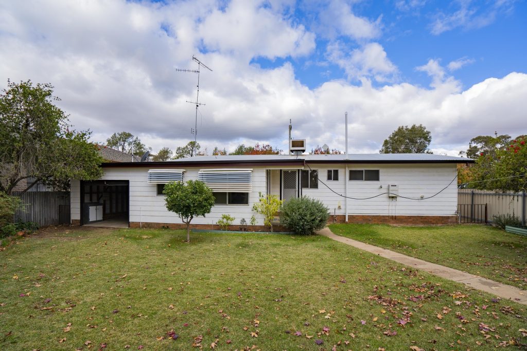 18 Broad Street, Narrandera NSW 2700 - photo 28