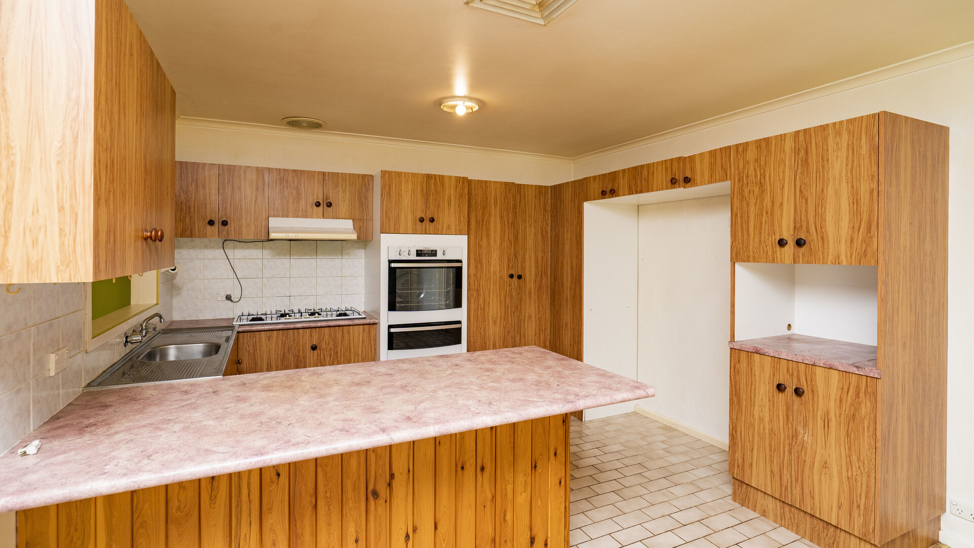 18 Broad Street, Narrandera NSW 2700 - photo 8