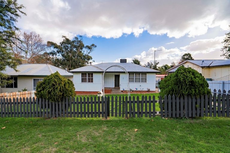 54 Frederica Street, Narrandera NSW 2700 - photo 13