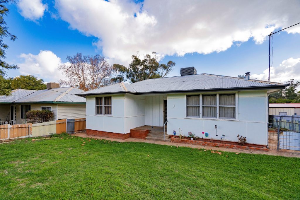 54 Frederica Street, Narrandera NSW 2700 - photo 10