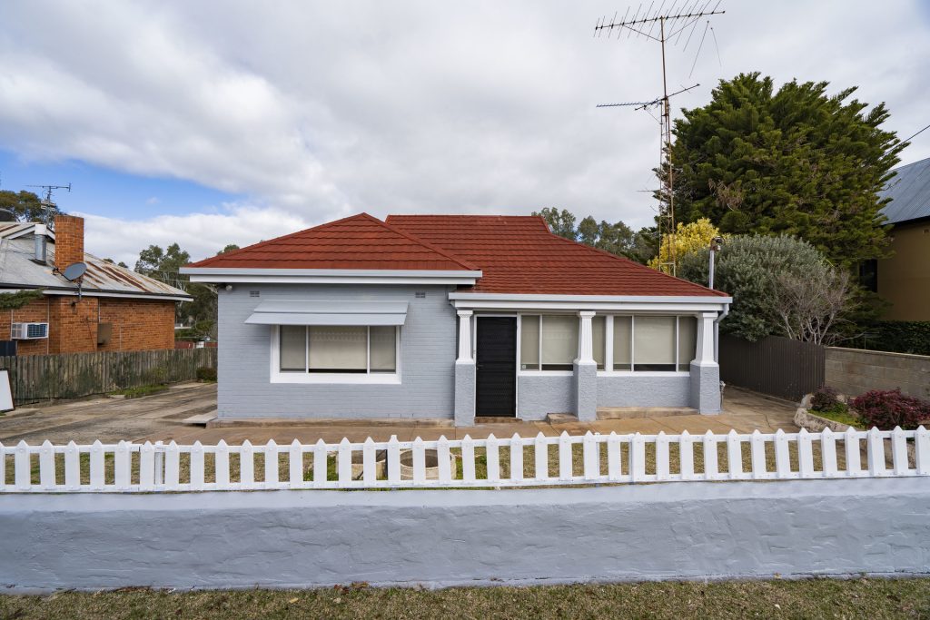 152 Larmer Street, Narrandera NSW 2700 - photo 2