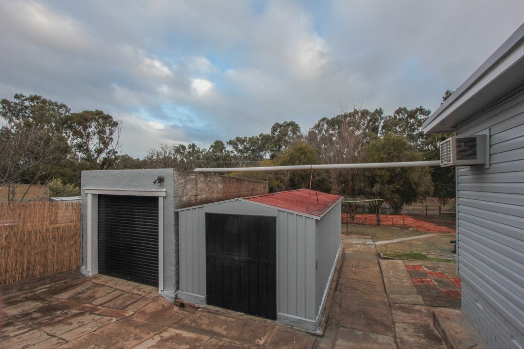 152 Larmer Street, Narrandera NSW 2700 - photo 11