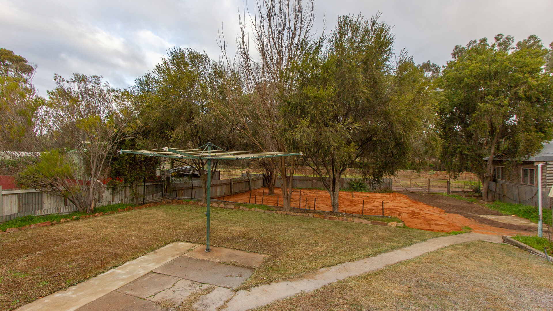 152 Larmer Street, Narrandera NSW 2700 - photo 12