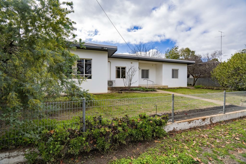 85 Douglas Street, Narrandera NSW 2700 - photo 13