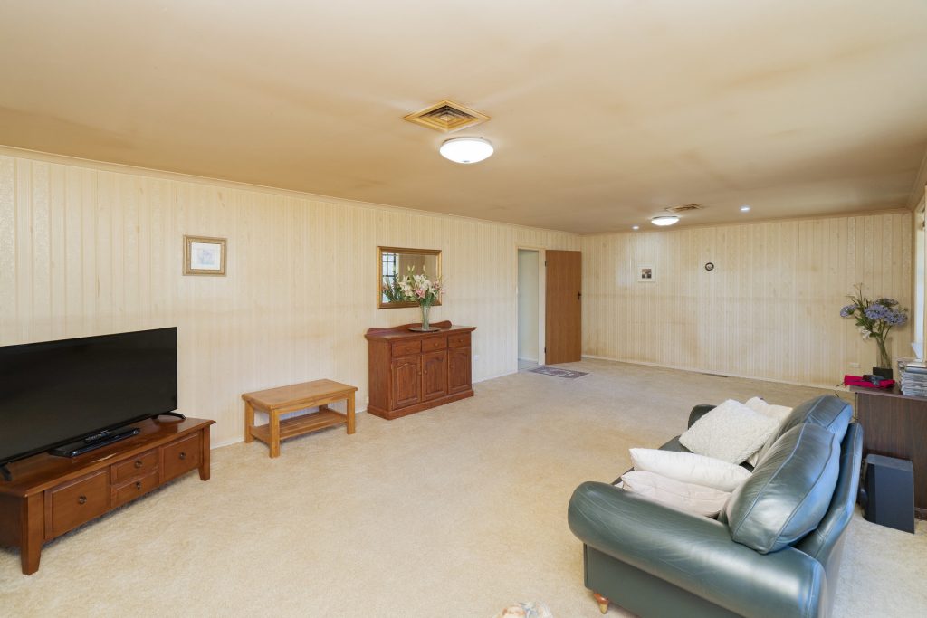 22 Broad Street, Narrandera NSW 2700 - photo 13