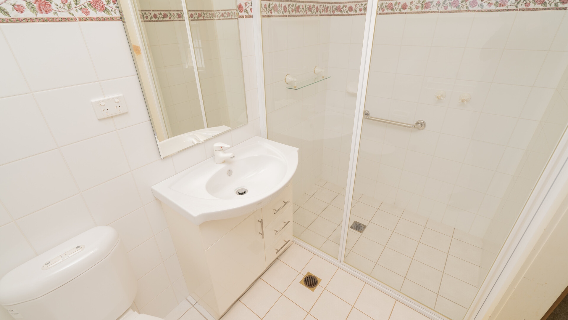 22 Broad Street, Narrandera NSW 2700 - photo 32