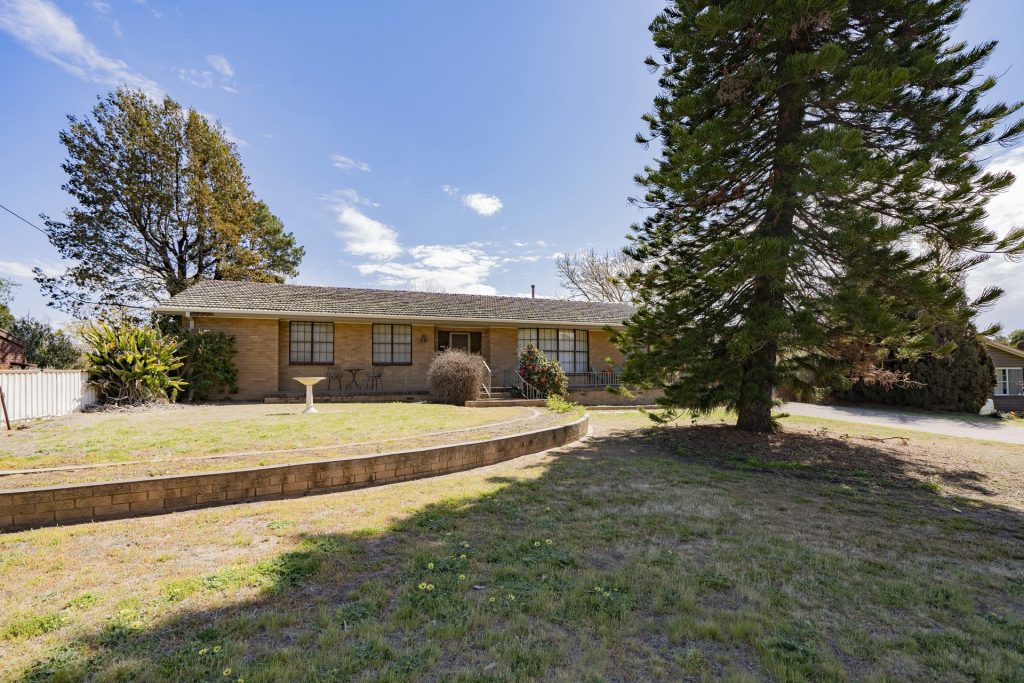 22 Broad Street, Narrandera NSW 2700 - photo 33