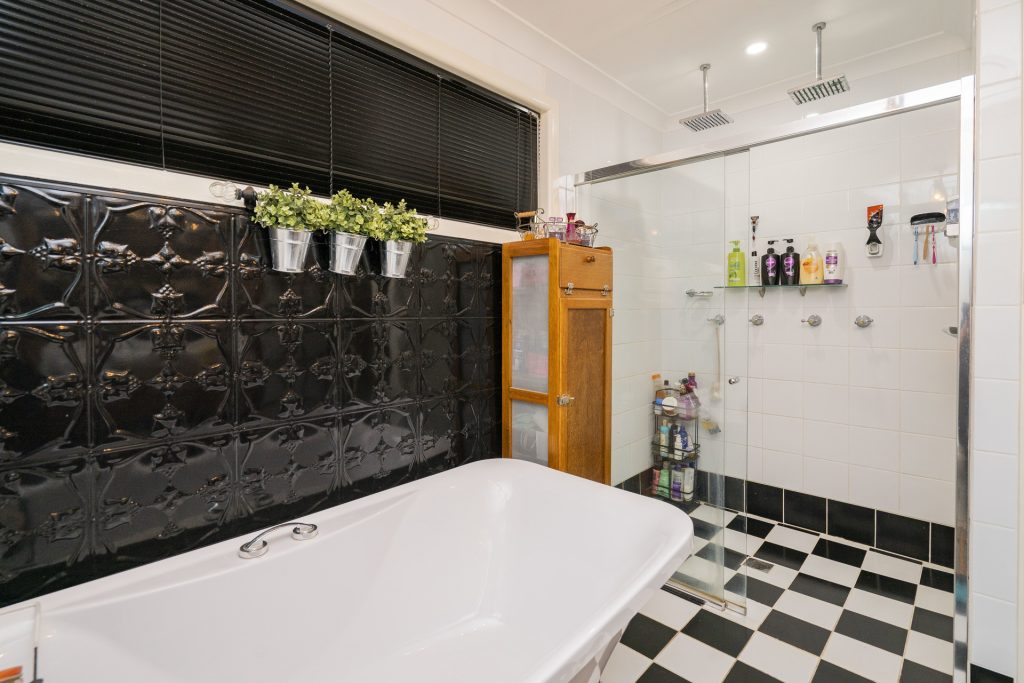 8 Whitton Street, Narrandera NSW 2700 - photo 16