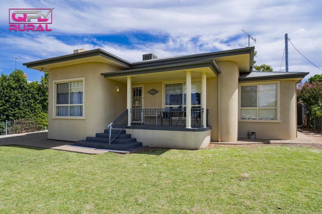 101 Palm Avenue, Leeton NSW 2705 - photo 2