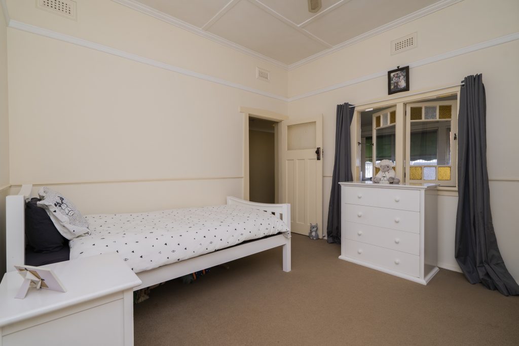 68 Larmer Street, Narrandera NSW 2700 - photo 12