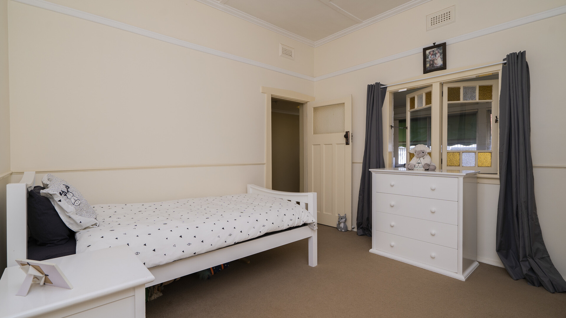 68 Larmer Street, Narrandera NSW 2700 - photo 12