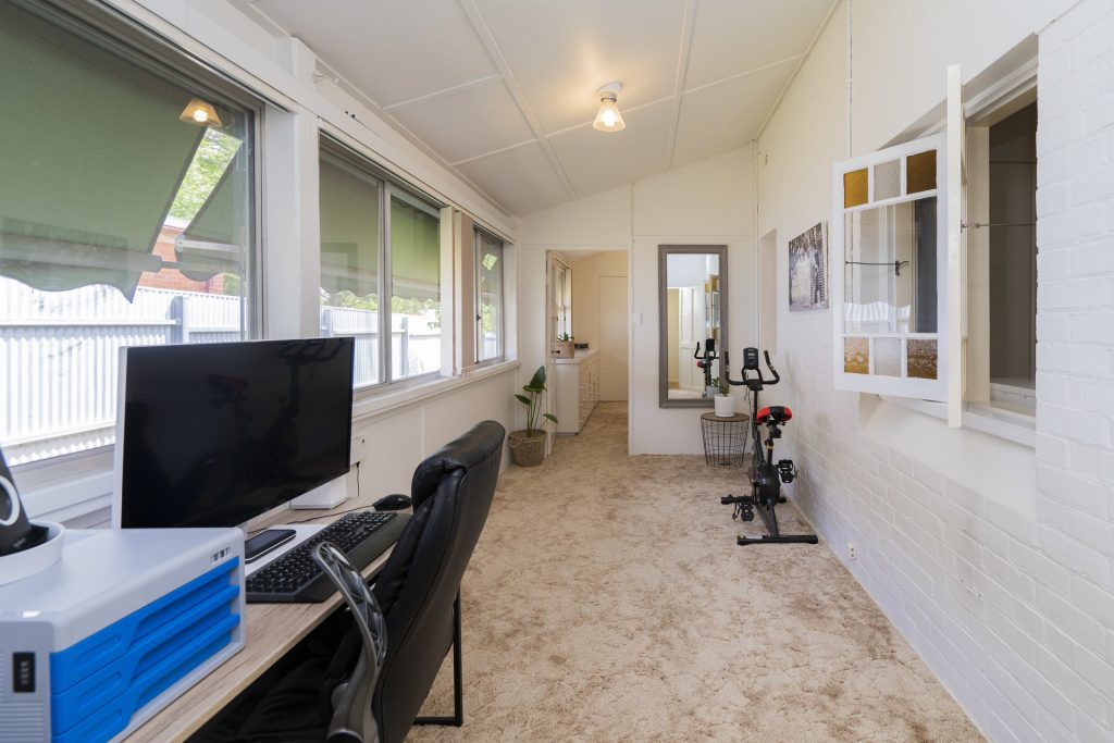 68 Larmer Street, Narrandera NSW 2700 - photo 13