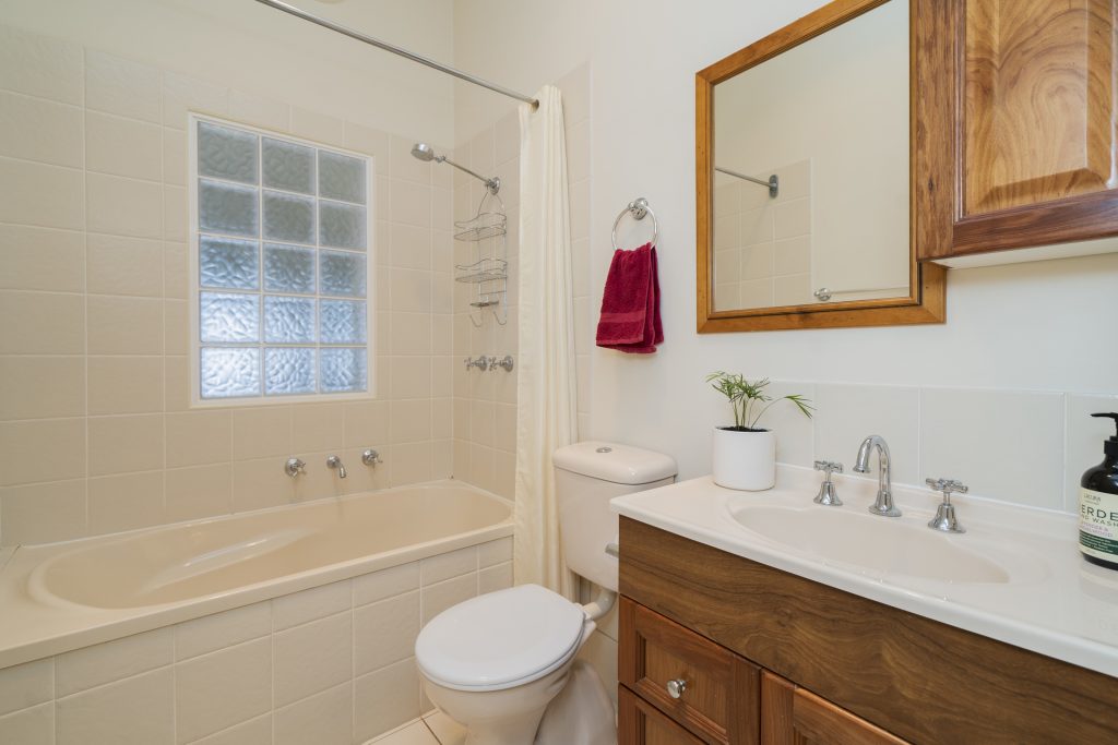 68 Larmer Street, Narrandera NSW 2700 - photo 14