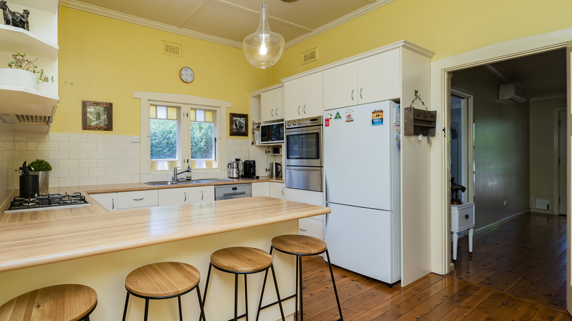 68 Larmer Street, Narrandera NSW 2700 - photo 3