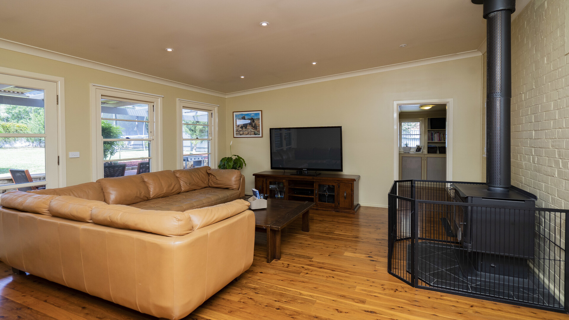 68 Larmer Street, Narrandera NSW 2700 - photo 5