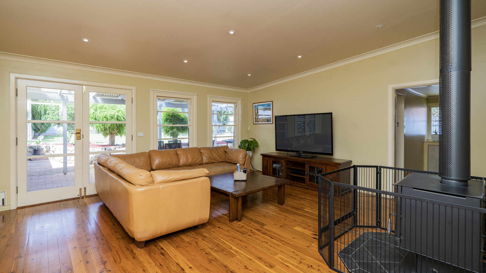 68 Larmer Street, Narrandera NSW 2700 - photo 6