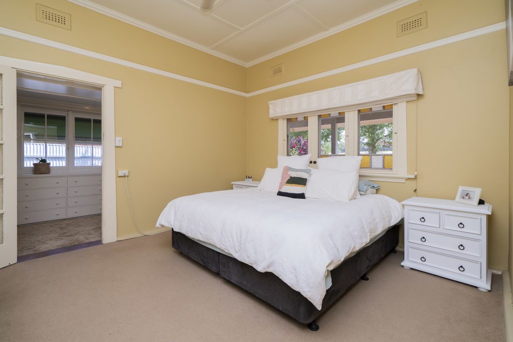 68 Larmer Street, Narrandera NSW 2700 - photo 10