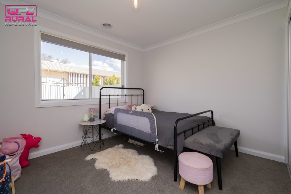 8 John Rands Place, Temora NSW 2666 - photo 16