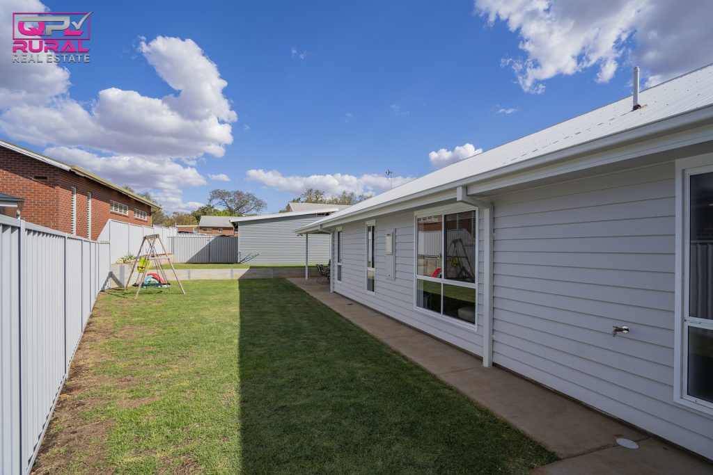 8 John Rands Place, Temora NSW 2666 - photo 22