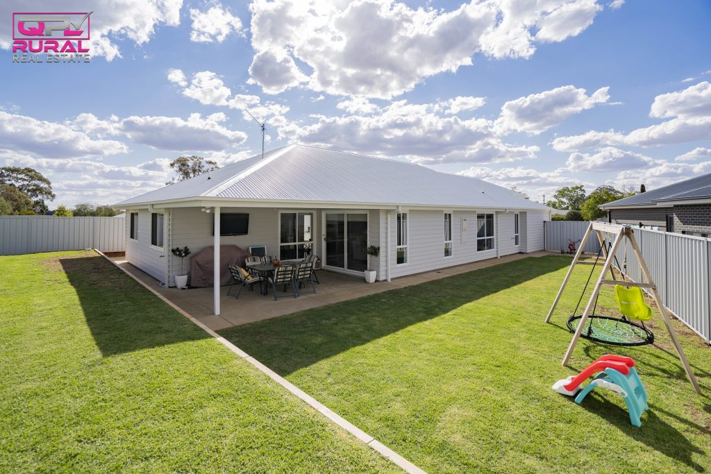 8 John Rands Place, Temora NSW 2666 - photo 24