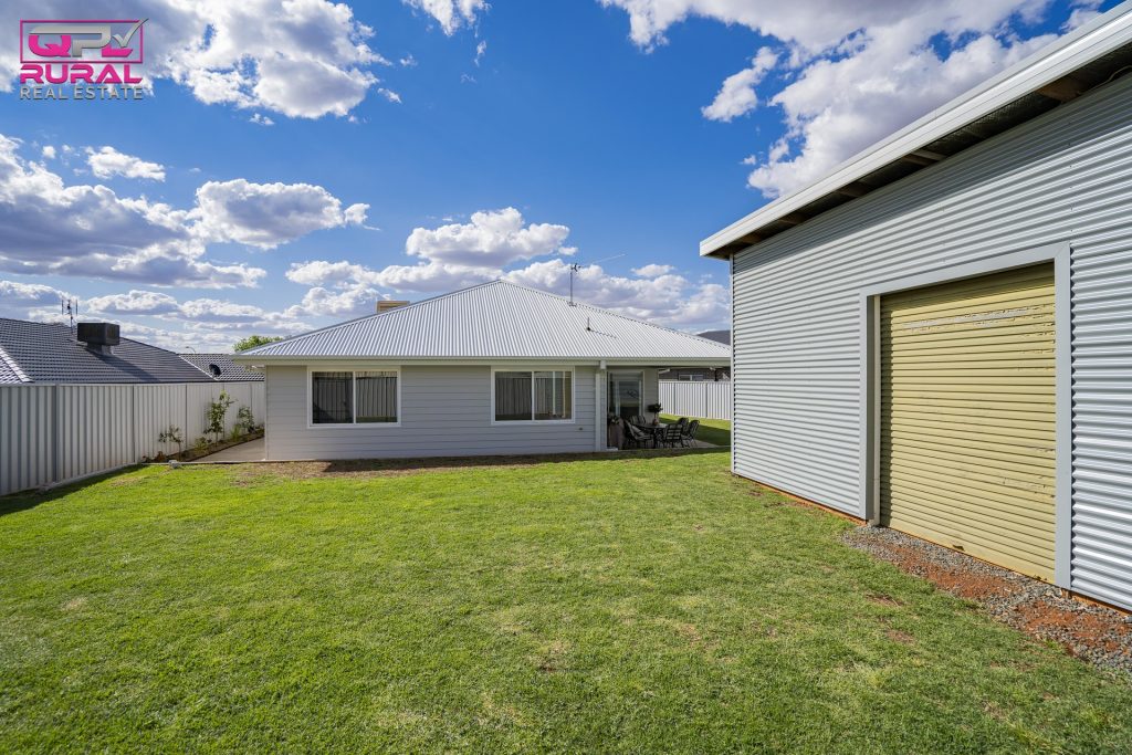 8 John Rands Place, Temora NSW 2666 - photo 26
