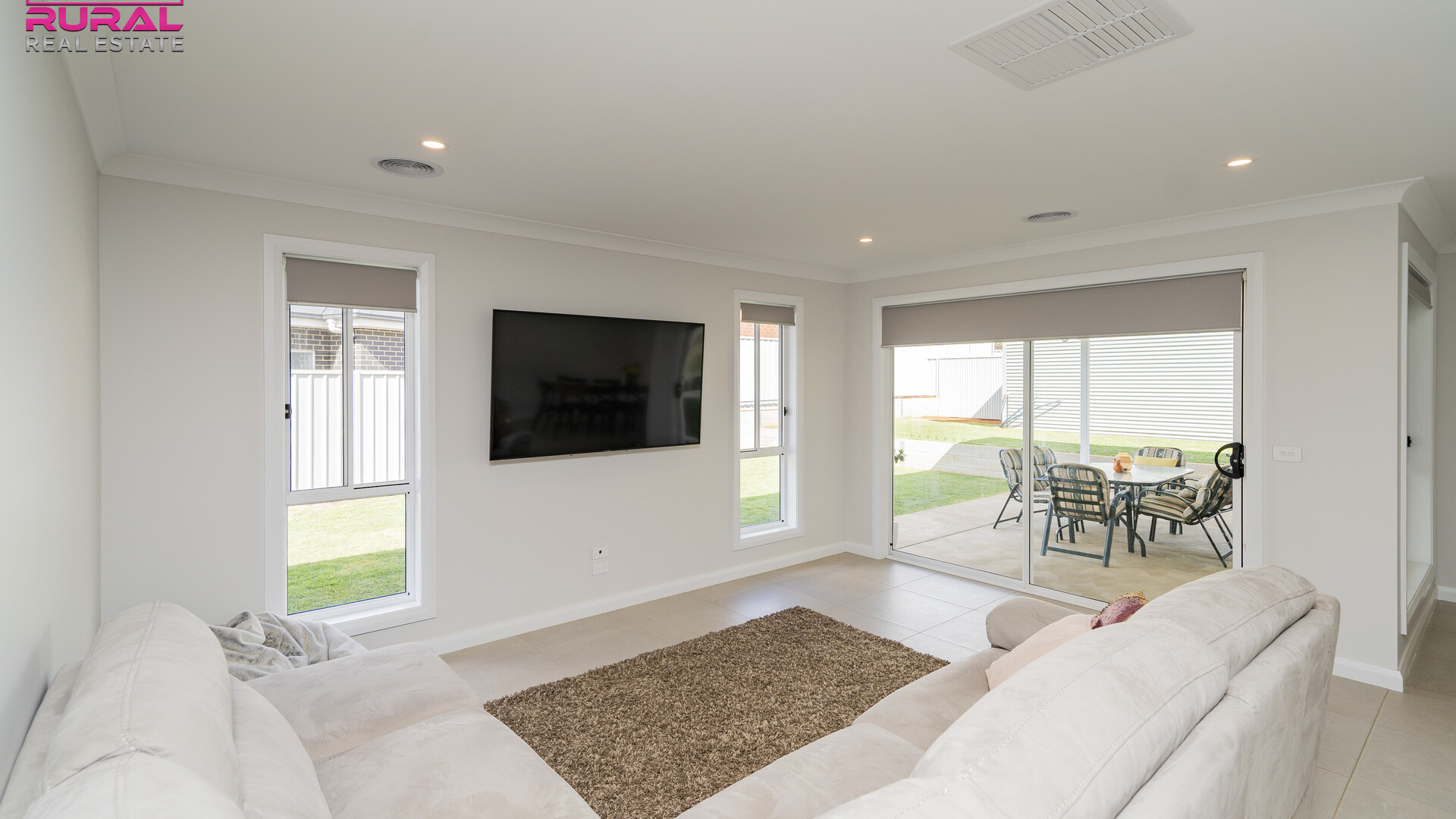 8 John Rands Place, Temora NSW 2666 - photo 4
