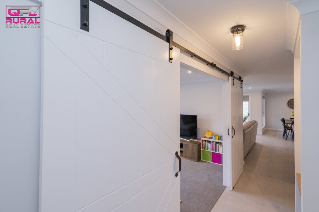 8 John Rands Place, Temora NSW 2666 - photo 7