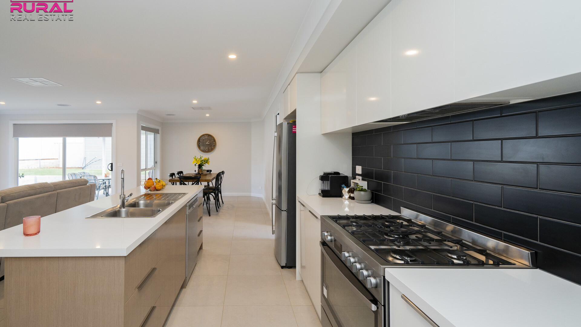 8 John Rands Place, Temora NSW 2666 - photo 9