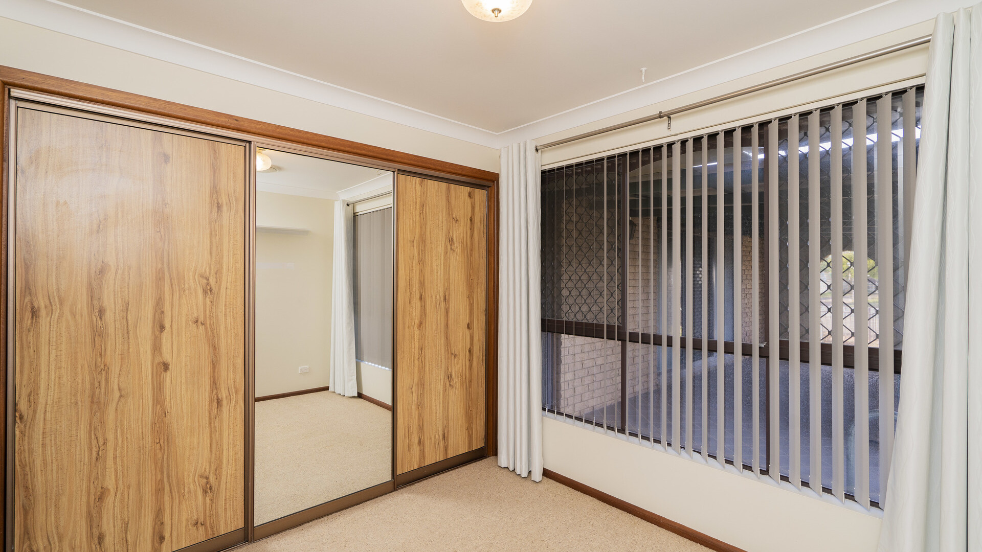 129 Britannia, Temora NSW 2666 - photo 6