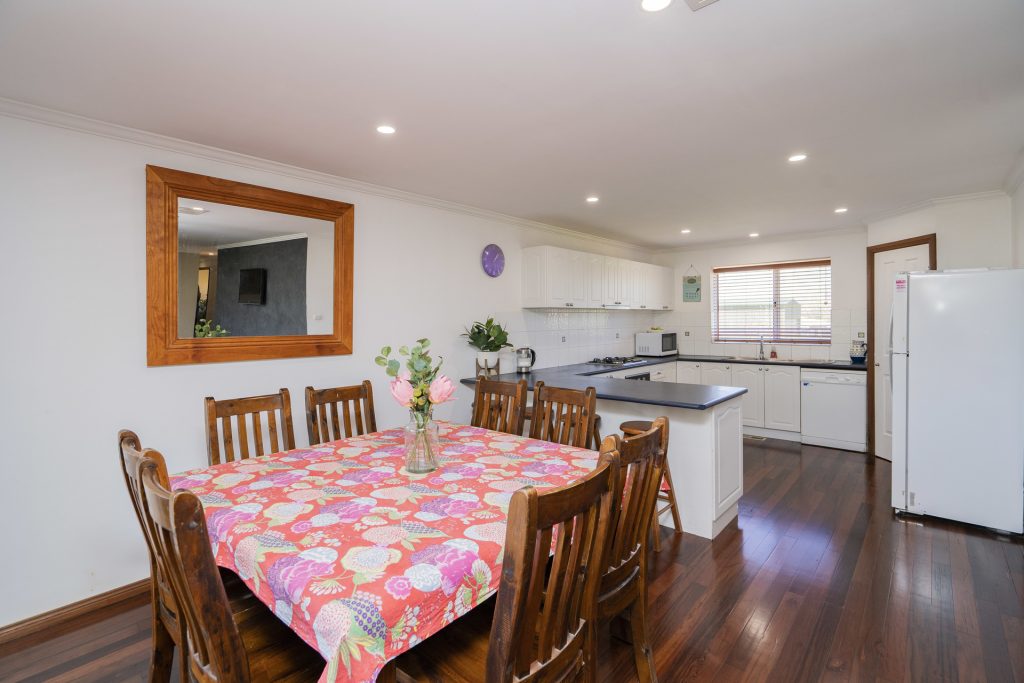 53 Boundary Road, Narrandera NSW 2700 - photo 6