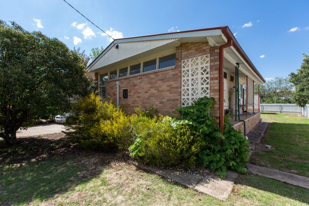 47 Spring Street, Wagga Wagga NSW 2650 - photo 2