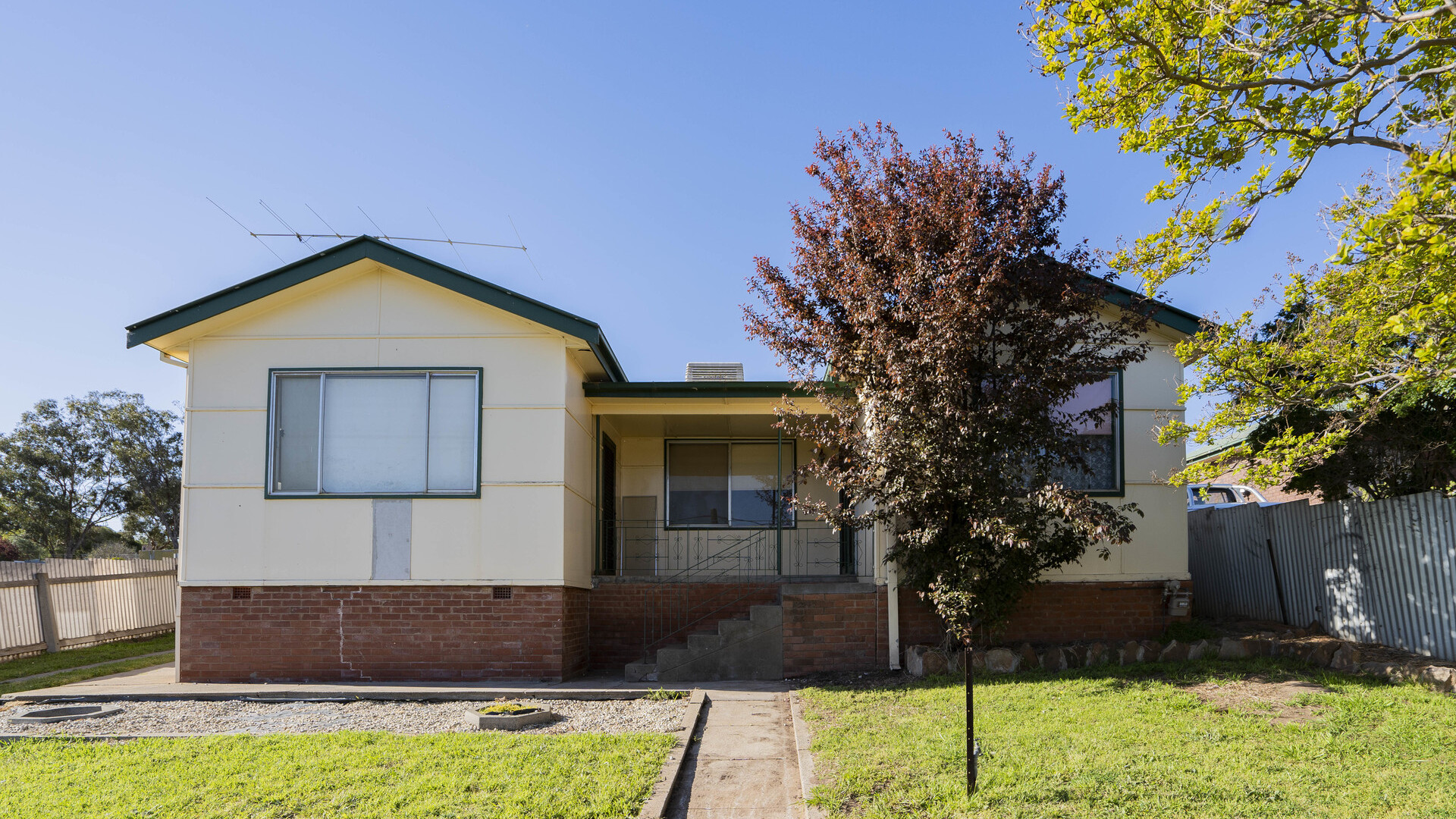 13 Myrtle Street, Narrandera NSW 2700 - photo 15