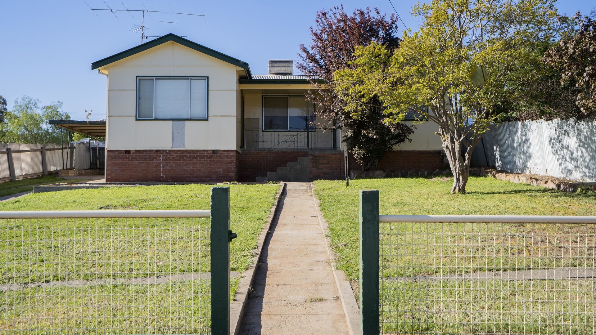 13 Myrtle Street, Narrandera NSW 2700 - McGrath Riverina