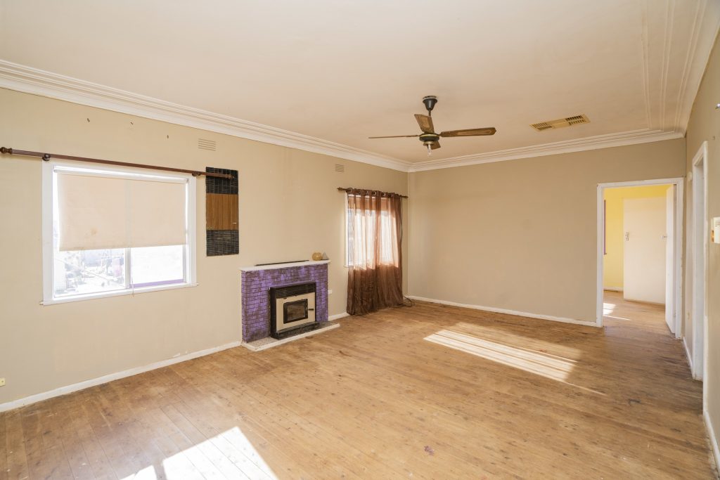 13 Myrtle Street, Narrandera NSW 2700 - photo 4
