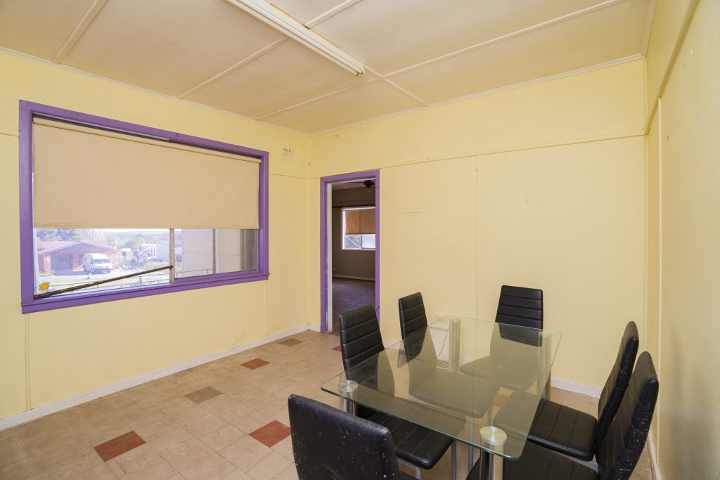 13 Myrtle Street, Narrandera NSW 2700 - photo 6