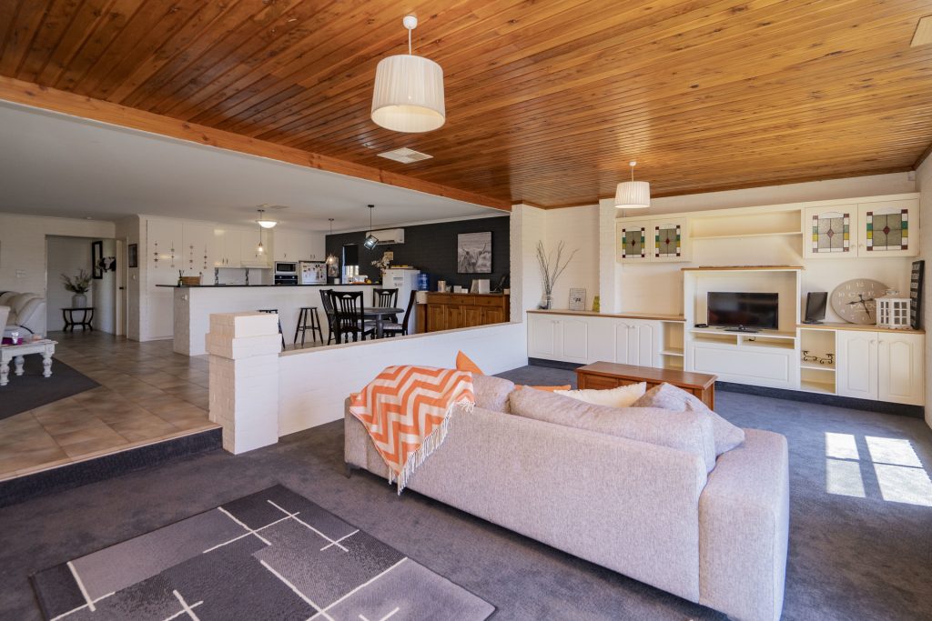 11 Kiesling Drive, Narrandera NSW 2700 - photo 12