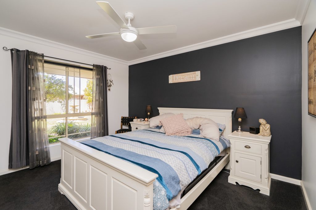 11 Kiesling Drive, Narrandera NSW 2700 - photo 14