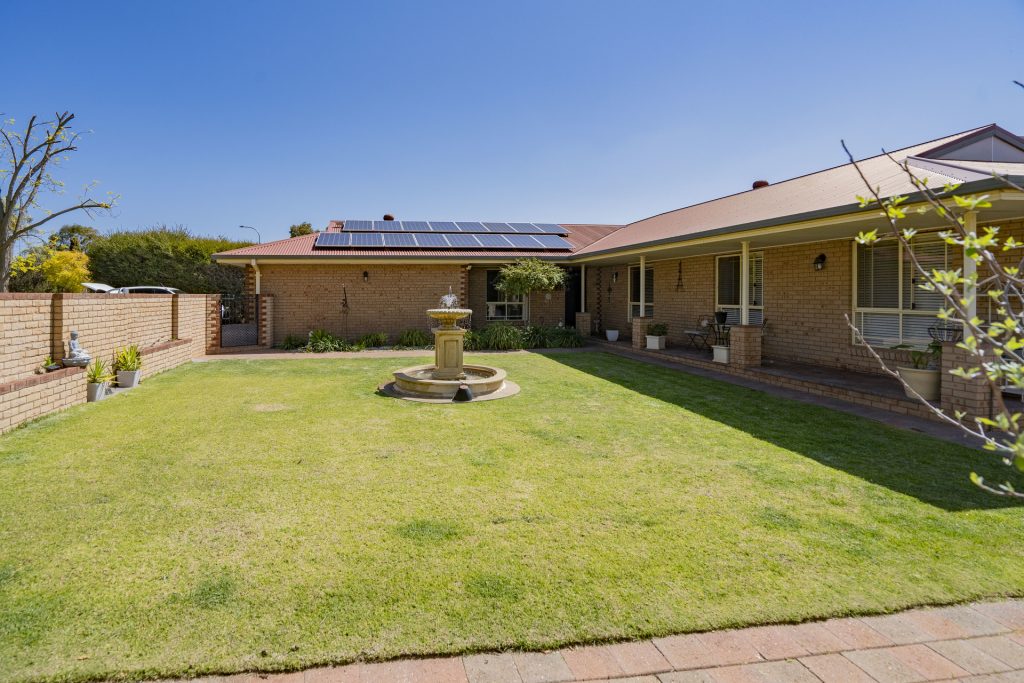 11 Kiesling Drive, Narrandera NSW 2700 - photo 7