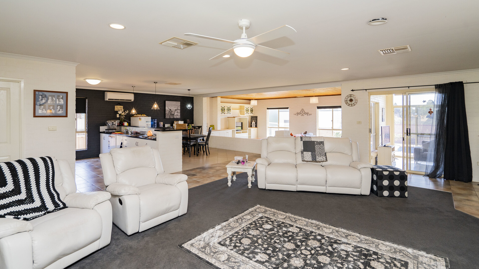 11 Kiesling Drive, Narrandera NSW 2700 - photo 9