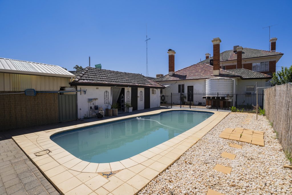 70 Yapunyah Street, Barellan NSW 2665 - photo 2